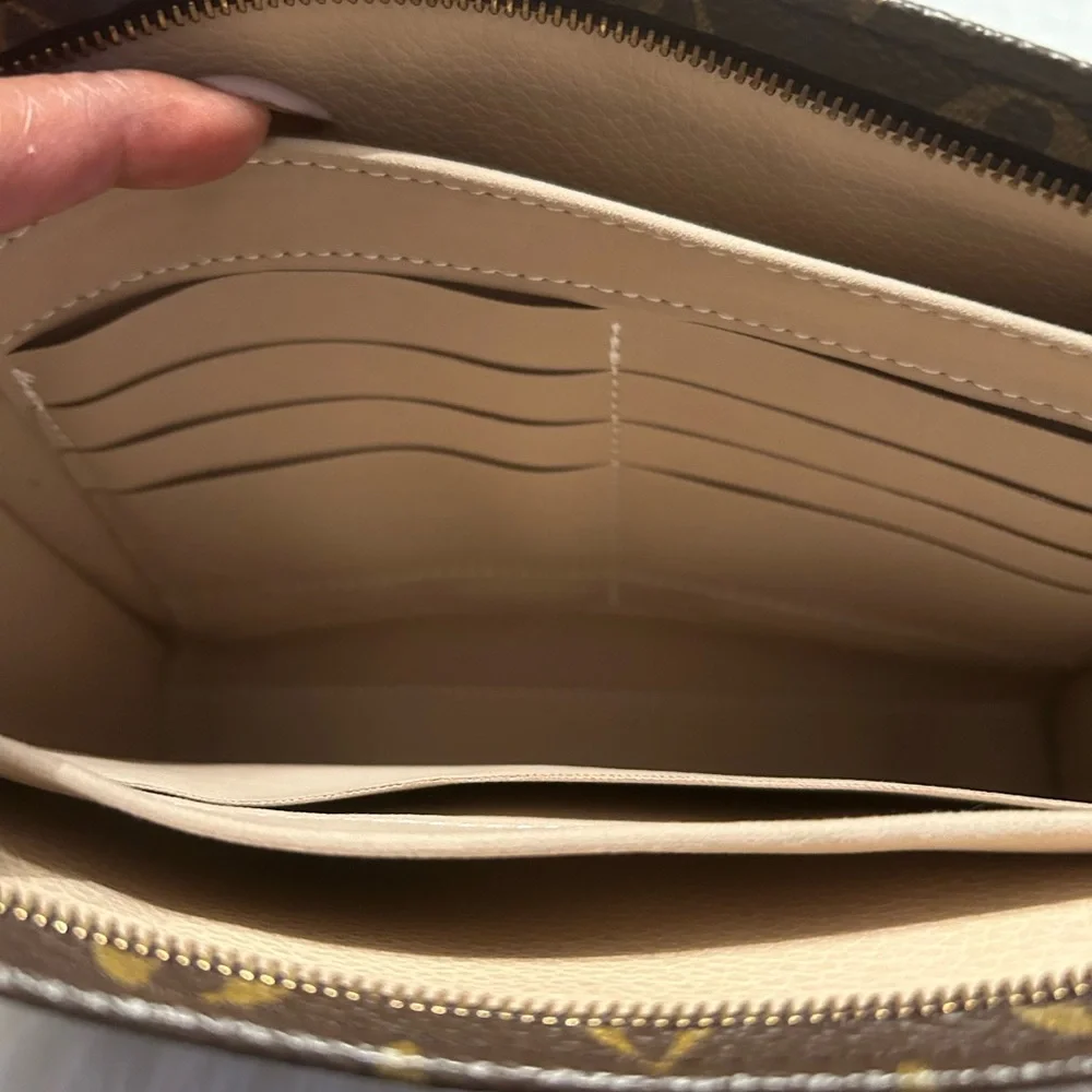 Louis Vuitton Brown Monogram Toiletry Pouch with Insert and Vachetta Strap - Picture 12 of 16